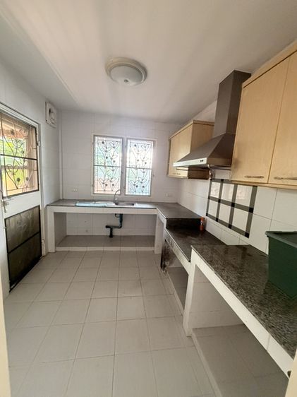 Land and Houses มีบางส่วน สร้างเสร็จก่อน 2010 ไม่ใช่ ขายบ้านหมู่บ้านชัยพฤกษ์บางบัวทอง รูปที่ 4