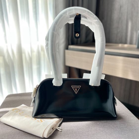 หนังแท้ หญิง ดำ กระเป๋าGuess ARNELA SHOULDER SATCHEL  