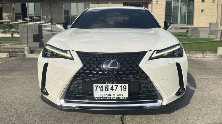 Lexus UX250h 2022 Grand Luxury Sedan ไฮบริด เกียร์อัตโนมัติ ขาว รูปที่ 2