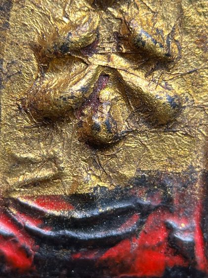 พระปิดตาลงรักปิดทองเนื้อผงพิมพ์แปลกตามีน้อยหายากน่าเก็บสะสมศึกษา รูปที่ 9