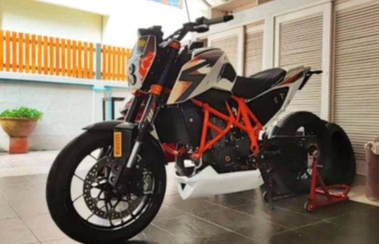 2016 KTM Duke 690 R รูปที่ 2