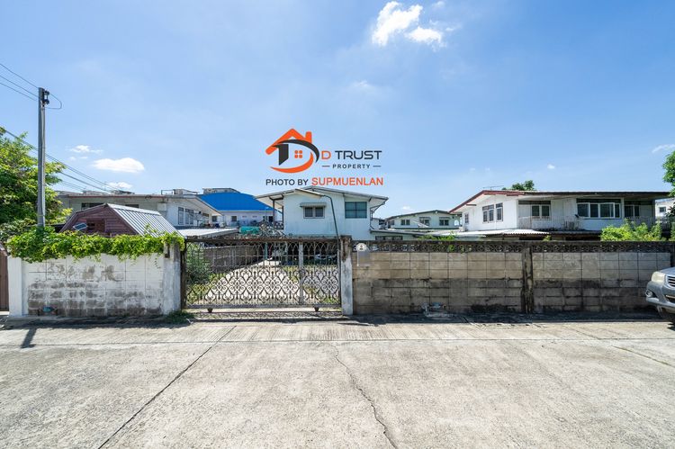 มีบางส่วน ขาย บ้านเดี่ยว 2 ชั้น เนื้อที่ใหญ่ 132 ตร.ว. นวมินทร์ 119 ตรงข้ามตลาดปัฐวิกรณ์