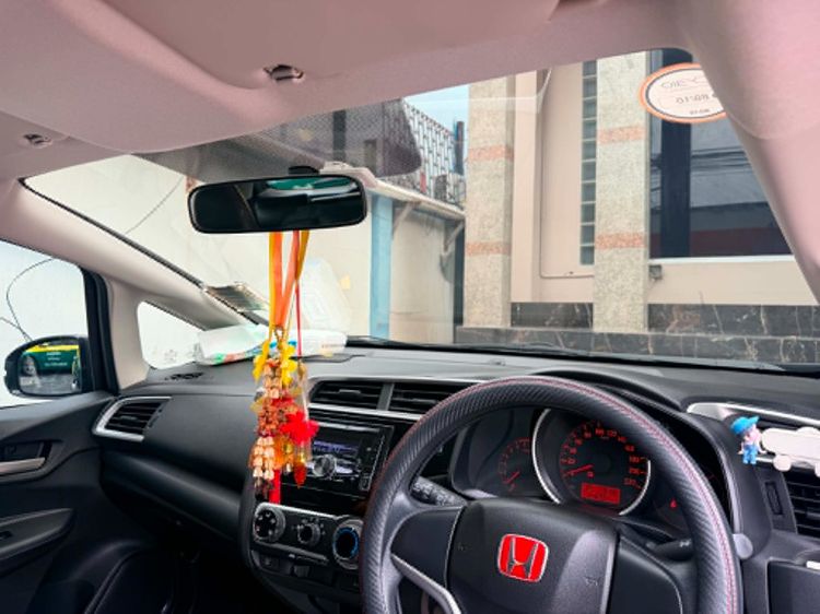 Honda Jazz 2019 1.5 S i-VTEC Sedan เบนซิน ไม่ติดแก๊ส เกียร์อัตโนมัติ เทา รูปที่ 4