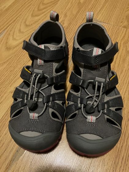 รองเท้า KEEN เบอร์ 4 ใหม่มาก สวยมาก