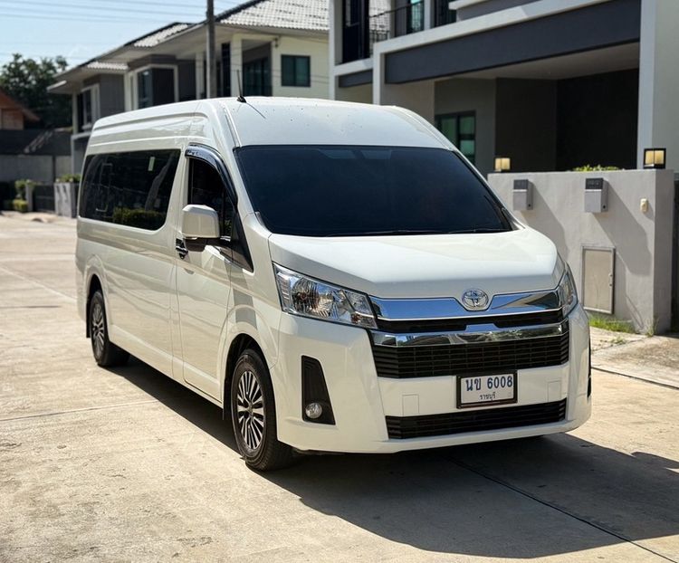 Toyota Commuter 2020 2.8 High Roof Van ดีเซล ขาว