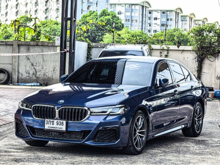 BMW Series 5 2022 520d Sedan ดีเซล ไม่ติดแก๊ส เกียร์อัตโนมัติ น้ำเงิน รูปที่ 1