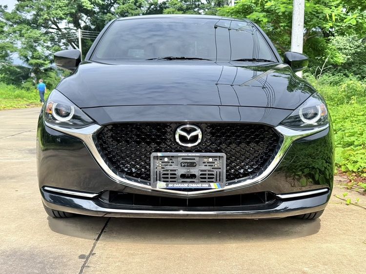 ฟรีดาวน์ MAZDA2 Skyactiv 1.3 S leather ตัวท๊อปสุด Hatcback ปี2564(จดทะเบียน2021) วิ่งเพียง 30,000 กม. มือเดียวป้ายแดง รถสวยมาก สีดำ.