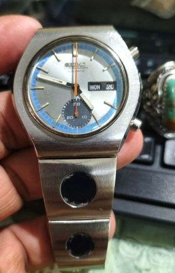 เงิน  Seiko Automatic Chronograph 6139 8020 งานช่างคเขย่าใยดิ้น เดินหยุด บทจะเดินก็เดิน จับเวลาไม่ได้ ปุ่มกดได้เอาไปซ่อม ล้างเครื่องดูครั
