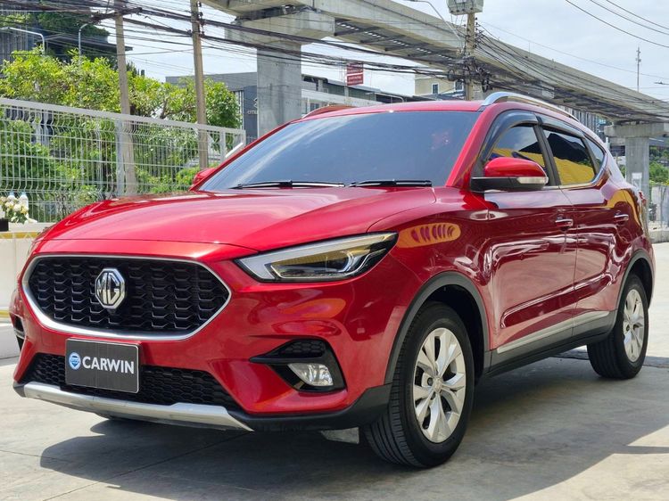 รถ MG ZS 1.5 D+ สี แดง
