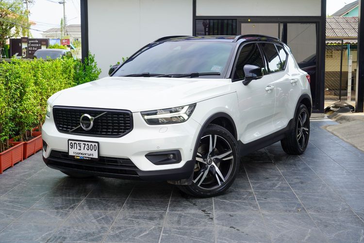 รถ Volvo XC40 2.0 T5 R-Design 4WD สี ขาว