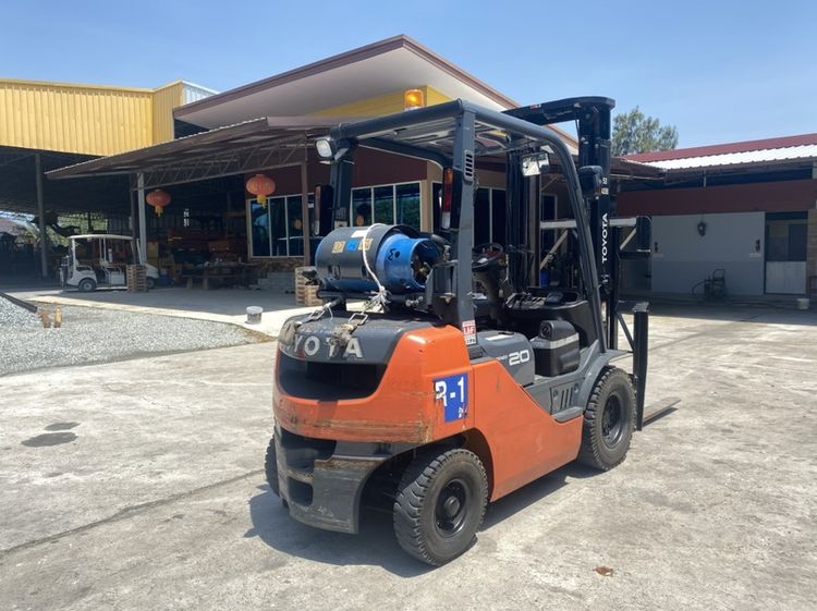 รถฟอร์คลิฟท์ TOYOTA รุ่น 02-8FG20 ยก 2ตัน  ยกสูง 5.5เมตร เครื่องยนต์เบนซิน ใช้แก๊ส LPG รูปที่ 8
