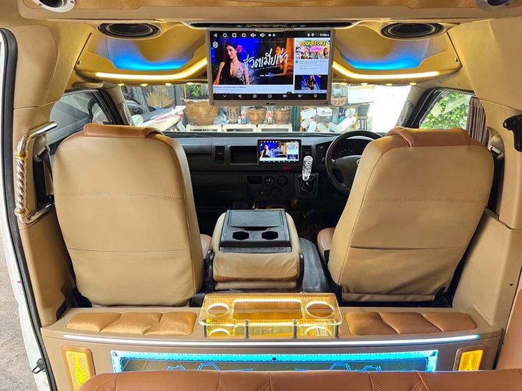 Toyota Commuter 2016 3.0 Van ดีเซล ไม่ติดแก๊ส เกียร์ธรรมดา ขาว รูปที่ 4