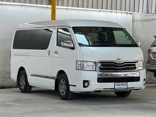 Toyota Ventury 2.7 G