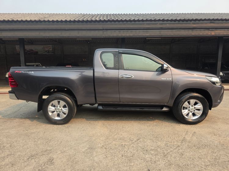 Toyota Hilux Revo 2017 2.4 E Prerunner Pickup ดีเซล ไม่ติดแก๊ส เกียร์ธรรมดา เทา รูปที่ 4
