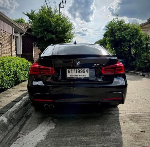 BMW Series 3 2017 325d Sedan ดีเซล ไม่ติดแก๊ส เกียร์อัตโนมัติ ดำ รูปที่ 2