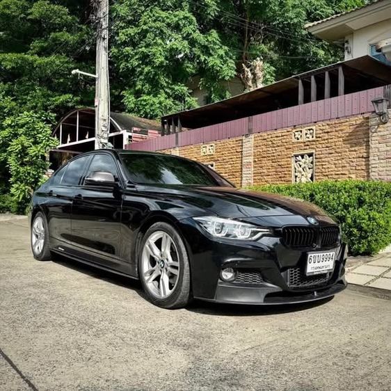 รถ BMW Series 3 325d สี ดำ