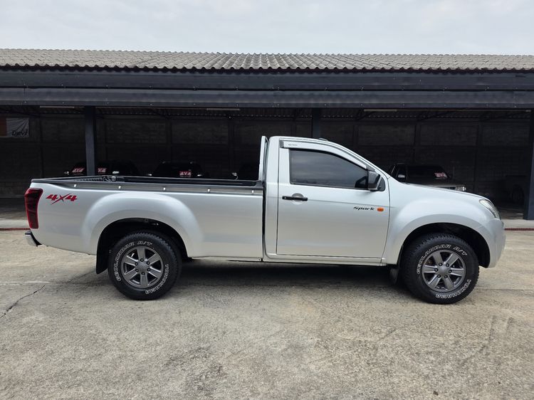 Isuzu D-MAX 2015 2.5 B 4WD Pickup ดีเซล ไม่ติดแก๊ส เกียร์ธรรมดา บรอนซ์เงิน รูปที่ 4