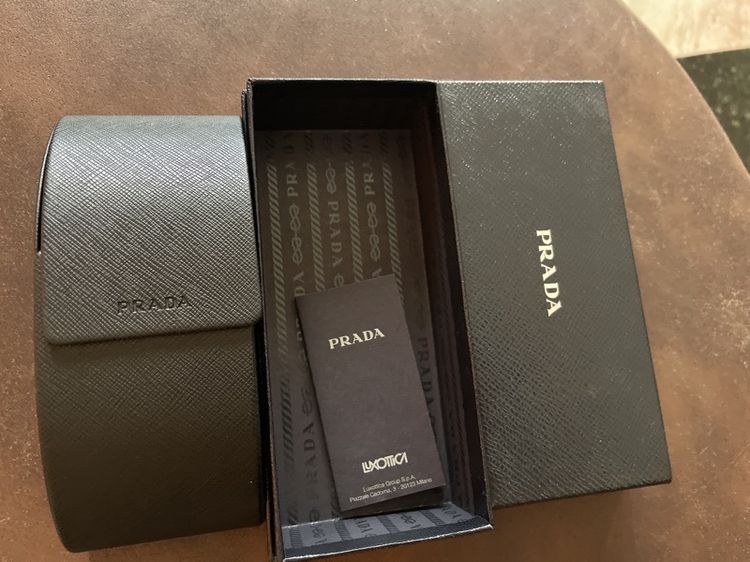 แว่นกันแดด prada แท้ รูปที่ 3