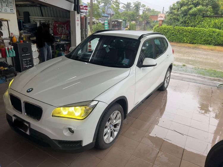 รถ BMW X1 2.0 sDrive18i Sport สี ขาว