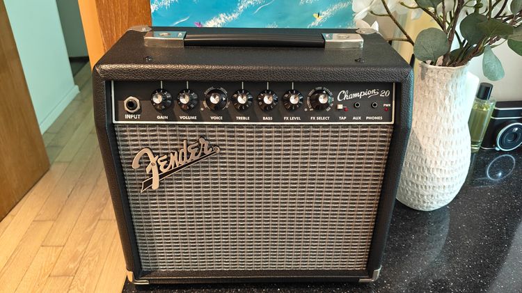 Fender Champion 20 guitar amplifier