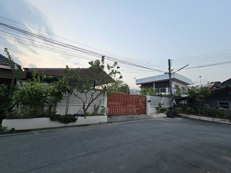 อื่นๆ มีบางส่วน สร้างเสร็จก่อน 2010 ไม่ใช่ บ้านเช่าใกล้เซ็นทรัลเฟสแยกแม่กวง รูปที่ 4