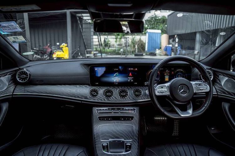 Mercedes-Benz CLS-Class 2023 CLS220 D AMG Sedan ดีเซล ดำ รูปที่ 4