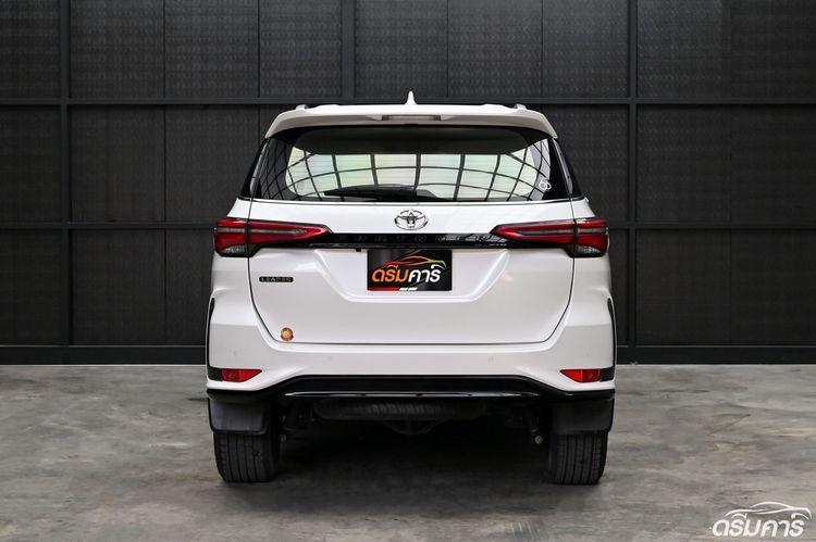 Toyota Fortuner 2022 2.4 Leader V Utility-car ดีเซล ไม่ติดแก๊ส เกียร์อัตโนมัติ ขาว รูปที่ 4