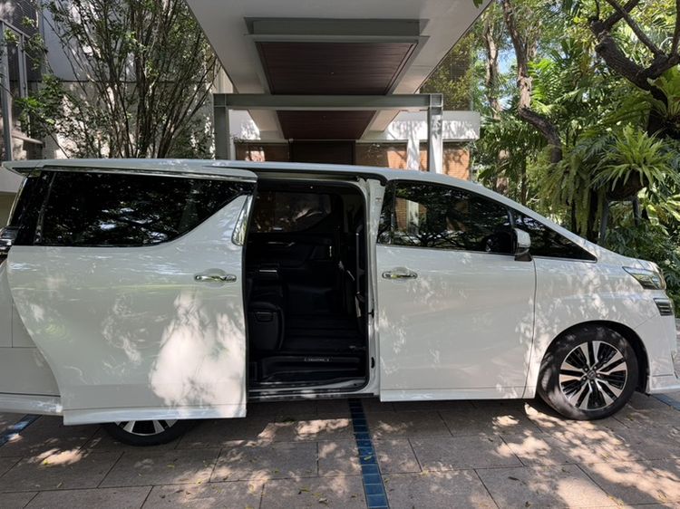 Toyota Vellfire 2018 2.5 Van เบนซิน ไม่ติดแก๊ส เกียร์อัตโนมัติ ขาว รูปที่ 3