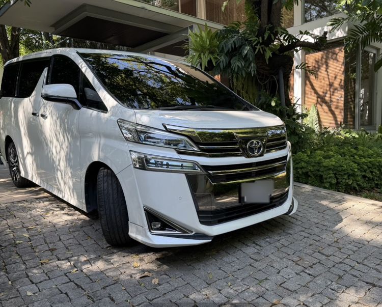 รถ Toyota Vellfire 2.5 สี ขาว