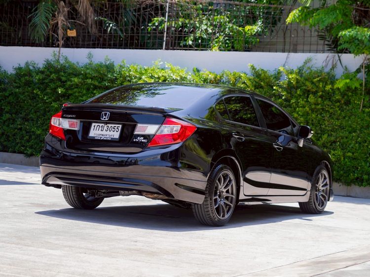 Honda Civic 2012 1.8 E i-VTEC Sedan เบนซิน ไม่ติดแก๊ส เกียร์อัตโนมัติ ดำ รูปที่ 4