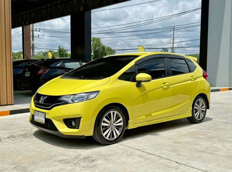 Honda Jazz 2016 1.5 SV i-VTEC Sedan เบนซิน ไม่ติดแก๊ส เกียร์อัตโนมัติ เหลือง