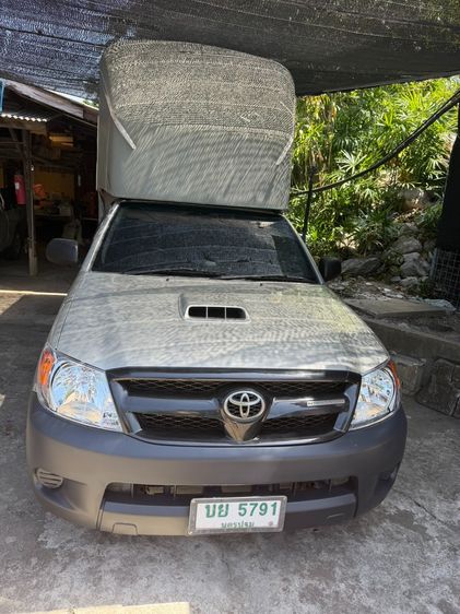 รถ Toyota Hilux Vigo 3.0 J สี บรอนซ์เงิน