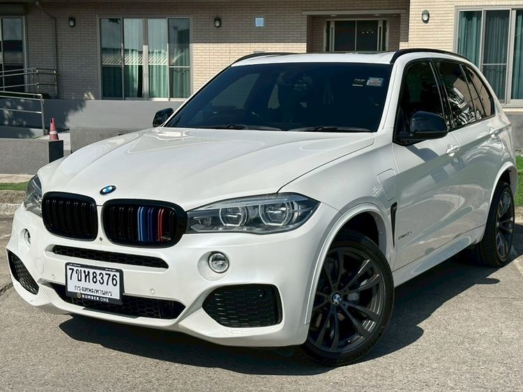รถ BMW X5 2.0 xDrive40e M Sport 4WD สี ขาว