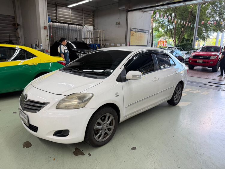 Toyota Vios 2012 1.5 E Sedan เบนซิน LPG เกียร์อัตโนมัติ ขาว รูปที่ 3