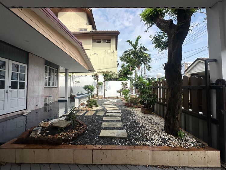 อื่นๆ ไม่มี สร้างเสร็จก่อน 2010 🏡 ขายบ้านเดี่ยวชั้นเดียว   54 ตร.ว.  รีโนเวทใหม่ พร้อมเข้าอยู่  ม.เสริมมิตร ซอยนวมินทร์ 68   รีโนเวทใหม่ พร้อมเข้าอยู่ รูปที่ 4