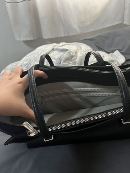 ￼David Jones Paris Sophie กระเป๋า tote หนัง PU นุ่ม สำหรับผู้หญิง รูปที่ 3