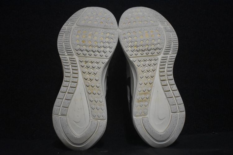ส่งฟรี รองเท้า Nike (2024) มือสอง ของแท้ Size 41 ความยาว 26 ซม. รูปที่ 5