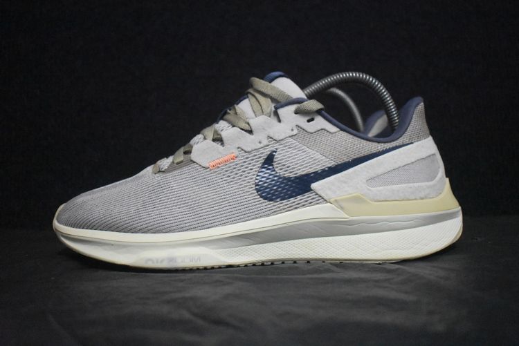 ส่งฟรี รองเท้า Nike (2024) มือสอง ของแท้ Size 41 ความยาว 26 ซม.