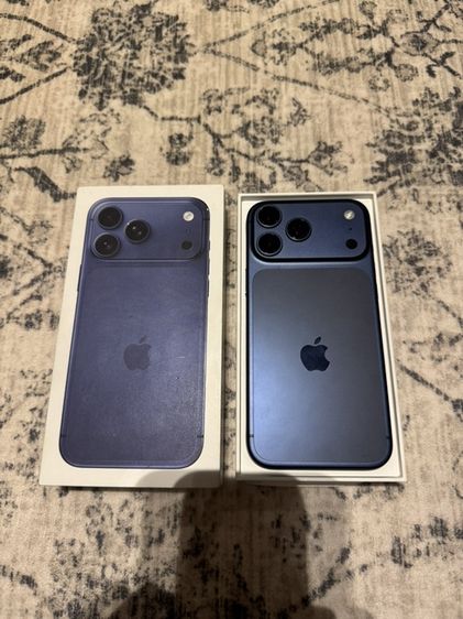 iPhone ขาย 17 pro max 256 GB สี deep blue เครื่องศูนย์ไทย ไม่มีประวัติการซ่อม ไม่มีตำหนิ สภาพสวยมาก มีประกันศูนย์ ใช้งานดีมากกล้องสวย เครื่องใช้งานปกติทุกอย่าง อุปกรณ์ครบกล่อง