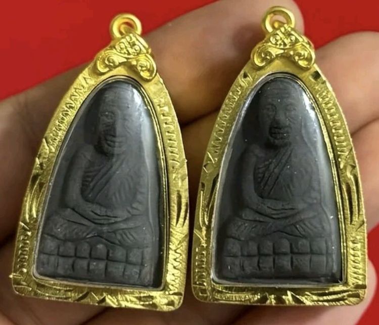 หลวงปู่ทวดวัดช้างไห้ ของแท้จากวัดที่ปลุกเสกทำพิธีขึ้นมาเป็นรุ่นใหม่ปัจจุบัน รูปที่ 3