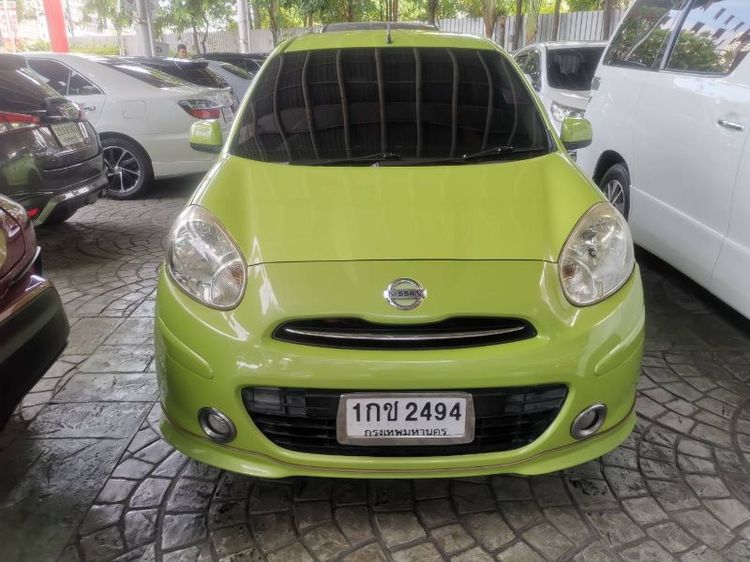 รถ Nissan March 1.2 EL สี เขียว