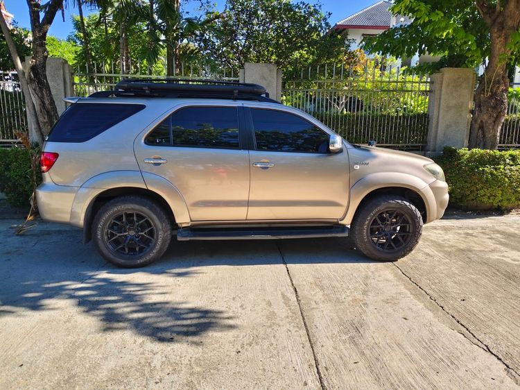 Toyota Fortuner 2005 2.7 V 4WD Sedan เบนซิน LPG เกียร์อัตโนมัติ บรอนซ์ทอง รูปที่ 2