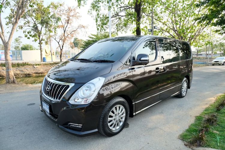 Hyundai H-1 2018 2.5 Deluxe Van ดีเซล ไม่ติดแก๊ส เกียร์อัตโนมัติ น้ำตาล รูปที่ 3