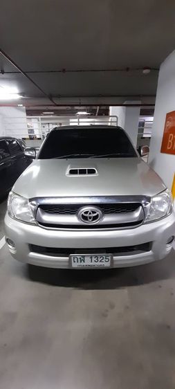 Toyota Hilux Vigo 2010 2.5 G Pickup ดีเซล ไม่ติดแก๊ส เกียร์ธรรมดา เทา รูปที่ 3