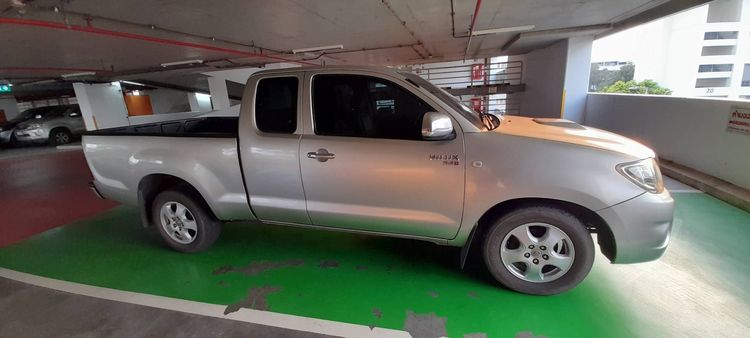 Toyota Hilux Vigo 2010 2.5 G Pickup ดีเซล ไม่ติดแก๊ส เกียร์ธรรมดา เทา รูปที่ 2