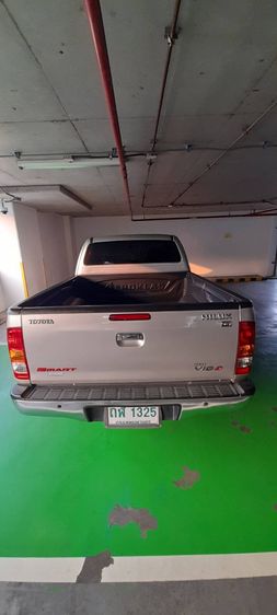 Toyota Hilux Vigo 2010 2.5 G Pickup ดีเซล ไม่ติดแก๊ส เกียร์ธรรมดา เทา รูปที่ 4