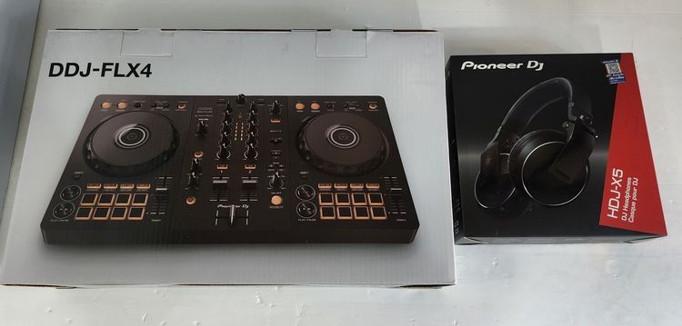 ขาย Pioneer DJ DDJ-FLX4 และ Pioneer DJ HDJ-X5