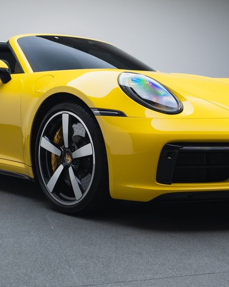 Porsche 911 Targa 4S 2021 3.0 PDK 4WD Sedan เบนซิน ไม่ติดแก๊ส เกียร์อัตโนมัติ เหลือง รูปที่ 3