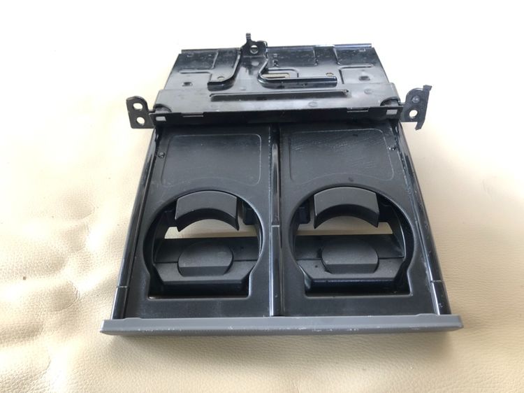 ที่วางแก้ว คอลโซนหน้า อะไหล่ รถตู้ มือสอง ของแท้ Toyota Hiace Commuter ตรงรุ่น โฉมปี 2005 – 2013