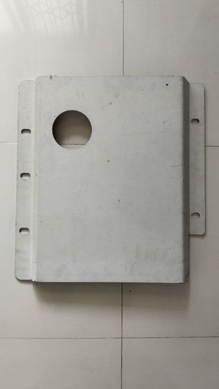 แผ่นกันแคร้งใต้ท้องรถ (Skid Plate) ยี่ห้อ Jungle Offroad.ทำจากเหล็กหนา 4 มม. ใช้สำหรับปกป้องเครื่องยนต์ เกียร์ หรือเพลาหน้า.รองรับFord Ranger